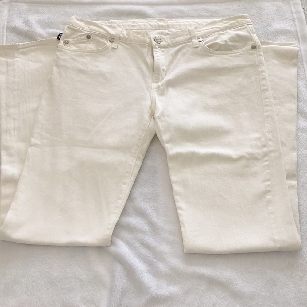 🌺Women’s Rock & Republic White Jeans Size 32🌺